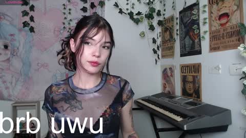 Snapshot of lovely_cass chatting on December 21, 3:03 am Cassie online show from December 21, 3:03 am