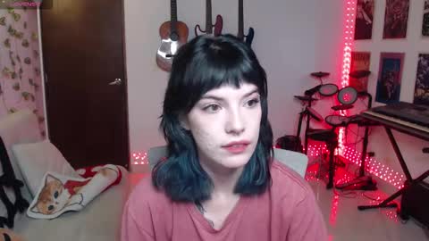 Snapshot of lovely_cass chatting on October 1, 8:15 pm Cassie online show from October 1, 8:15 pm