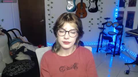 Snapshot of lovely_cass chatting on November 24, 5:40 am Cassie online show from November 24, 5:40 am