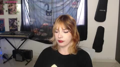 Snapshot of lovely_cass chatting on February 2, 12:59 pm Cassie online show from February 2, 12:59 pm