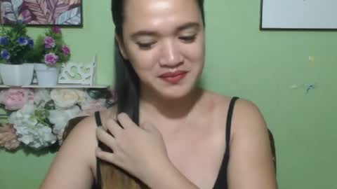 Snapshot of lovely_chicky06 chatting on April 2, 4:21 am hearty2 Hey guys Im Jess online show from April 2, 4:21 am