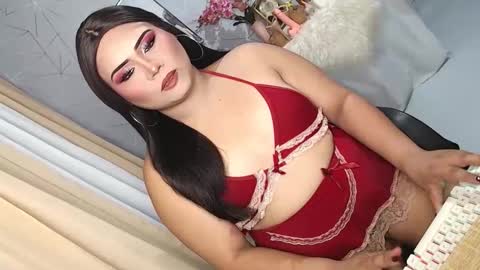 Lovely Dale online show from December 19, 2:57 pm