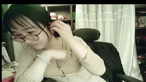 DANA KIM online show from November 28, 2:09 pm