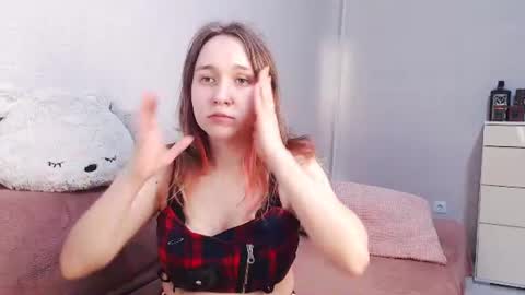 Lovely Hayley online show from June 29, 9:04 pm