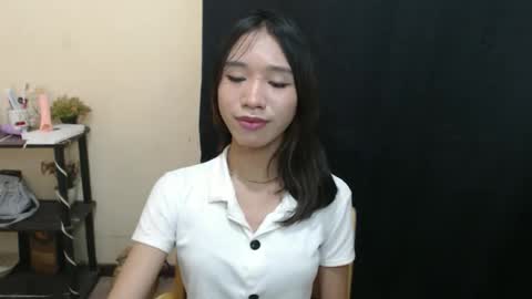 Snapshot of lovely_jasleen chatting on November 21, 7:18 am lovely_jasleen online show from November 21, 7:18 am