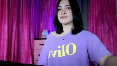 LOVE online show from December 18, 5:30 pm