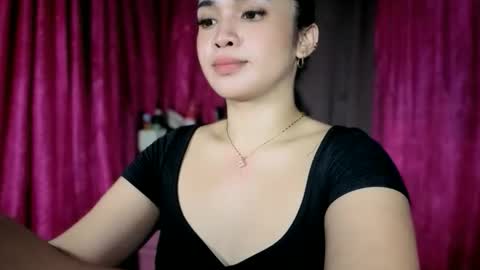 LOVE online show from May 11, 6:38 pm