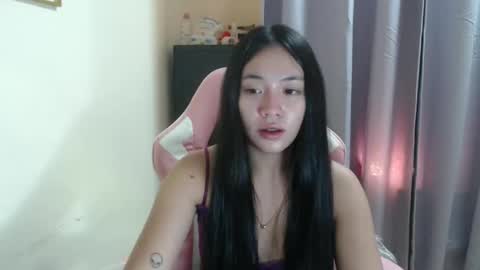 lovely_leah23 online show from October 11, 2:15 pm