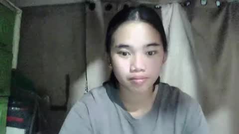 Snapshot of lovely_marie572336 chatting on February 6, 9:45 am lovely_marie572336 online show from February 6, 9:45 am