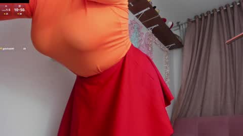 Snapshot of lovely_paris_01 chatting on January 17, 6:15 am Paris Rose online show from January 17, 6:15 am