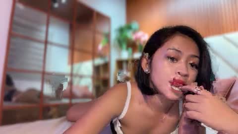 Snapshot of lovely_pearlx chatting on March 8, 5:22 am online show from March 8, 5:22 am