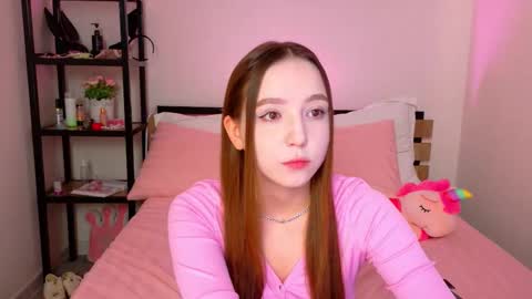Snapshot of lovely_poppy chatting on September 27, 1:54 am Lolly online show from September 27, 1:54 am