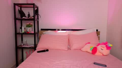 Snapshot of lovely_poppy chatting on October 2, 1:45 am Lolly online show from October 2, 1:45 am