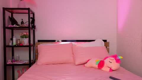 Snapshot of lovely_poppy chatting on October 9, 1:03 am Lolly online show from October 9, 1:03 am