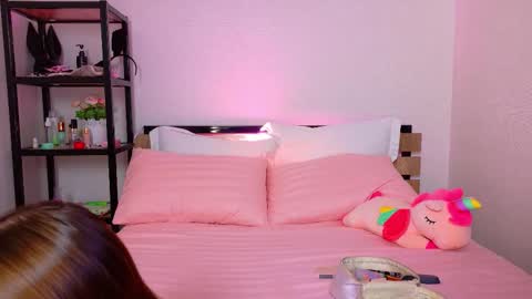 Snapshot of lovely_poppy chatting on October 18, 1:30 am Lolly online show from October 18, 1:30 am