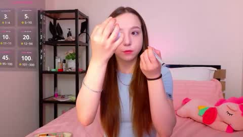 Snapshot of lovely_poppy chatting on October 27, 1:31 am Lolly online show from October 27, 1:31 am