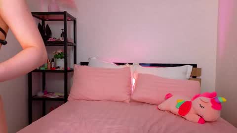 Snapshot of lovely_poppy chatting on November 2, 1:52 am Lolly online show from November 2, 1:52 am