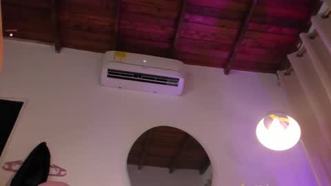    online show from November 5, 10:26 am