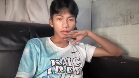 lovelyboy_jm online show from May 12, 1:30 pm