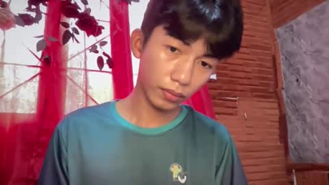 lovelyboy_jm online show from May 16, 12:18 am