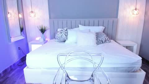 Lovely online show from September 28, 10:59 pm