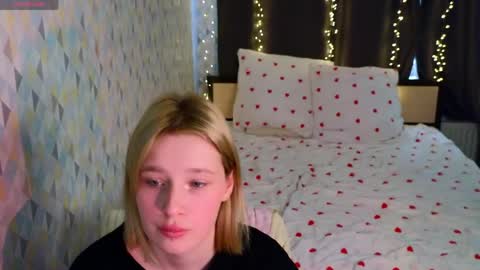your sweet girls online show from April 10, 11:04 am