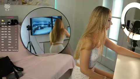 lovelygracee online show from June 17, 3:02 pm