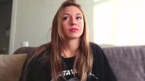 Snapshot of lovelykatea chatting on September 19, 12:28 pm Kate only online show from September 19, 12:28 pm