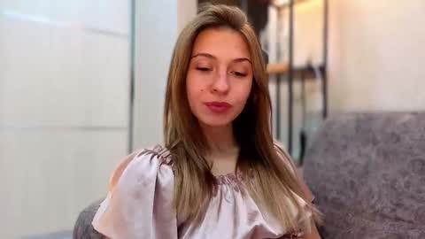 Snapshot of lovelykatea chatting on October 5, 5:33 pm Kate only online show from October 5, 5:33 pm