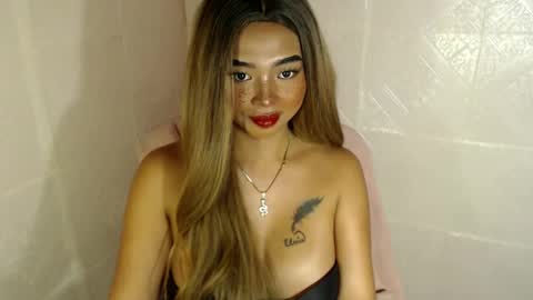 Snapshot of lovelykayleexx chatting on February 8, 5:18 am ara online show from February 8, 5:18 am