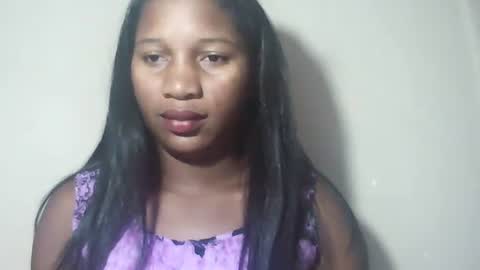 lovelylarra online show from April 12, 8:41 am