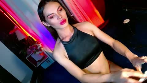 lovelymiss_shyna11 online show from December 9, 11:26 am