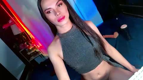 lovelymiss_shyna11 online show from December 16, 7:37 am