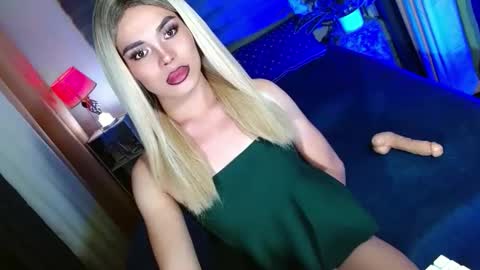 lovelymiss_shyna11 online show from September 9, 9:09 am