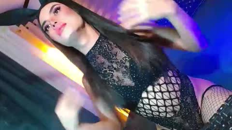 lovelymiss_shyna11 online show from May 1, 10:20 am