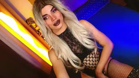 lovelymiss_shyna11 online show from May 16, 10:36 am