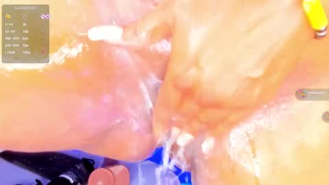 Snapshot of lovelynickyy chatting on January 25, 10:18 pm Nicky online show from January 25, 10:18 pm