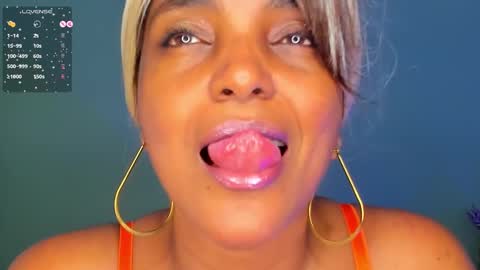 Snapshot of lovelynickyy chatting on February 8, 8:10 pm Nicky online show from February 8, 8:10 pm