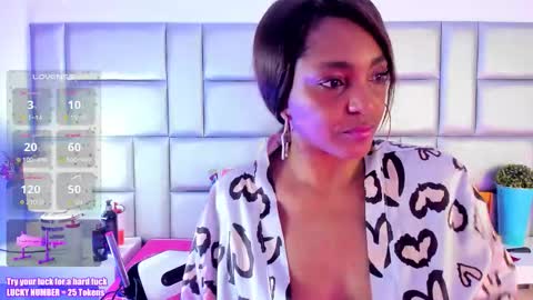 Snapshot of lovelynickyy chatting on October 3, 1:08 pm Nicky online show from October 3, 1:08 pm