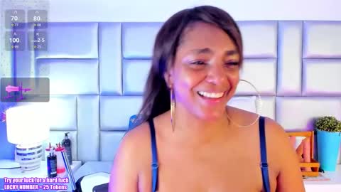 Snapshot of lovelynickyy chatting on October 18, 12:50 pm Nicky online show from October 18, 12:50 pm