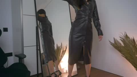 kim online show from January 28, 7:10 pm