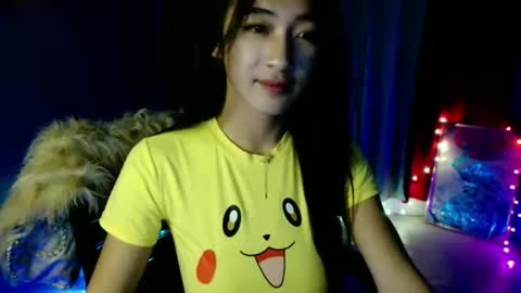 lovelypetite143 online show from March 7, 4:26 pm