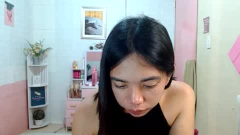 Snapshot of lovelypetitebigcock chatting on February 15, 3:31 pm lovelypetitebigcock online show from February 15, 3:31 pm