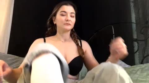 Snapshot of lovelyqueenaria chatting on March 12, 6:22 pm Queen Aria  online show from March 12, 6:22 pm