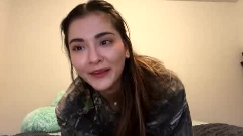 Snapshot of lovelyqueenaria chatting on October 15, 6:52 pm Queen Aria  online show from October 15, 6:52 pm