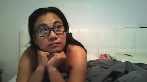 Snapshot of lovelyquey chatting on March 17, 6:44 pm Angelquey online show from March 17, 6:44 pm