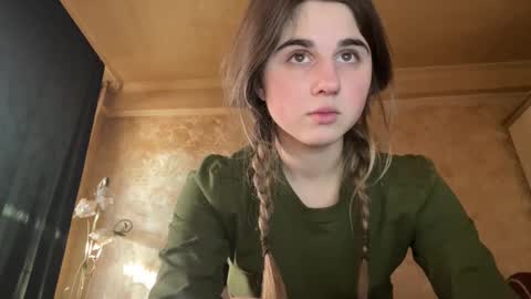 Snapshot of lovelysilk_63 chatting on January 18, 10:19 am ELA online show from January 18, 10:19 am