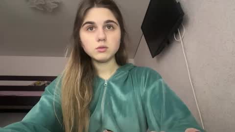 Snapshot of lovelysilk_63 chatting on February 5, 9:03 am ELA online show from February 5, 9:03 am