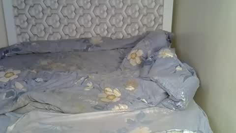 lovelytin online show from October 1, 3:23 am