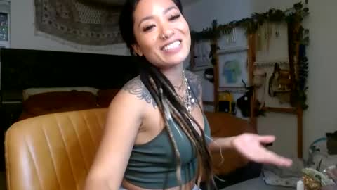 Snapshot of lovelyxmacii chatting on September 16, 4:35 am lovelyxmacii online show from September 16, 4:35 am